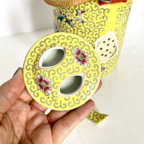 1972 Chinese Famille Juane Yellow Floral Enamel Jingdezhen Coffee Pot For PARTS - Picture 3 of 12